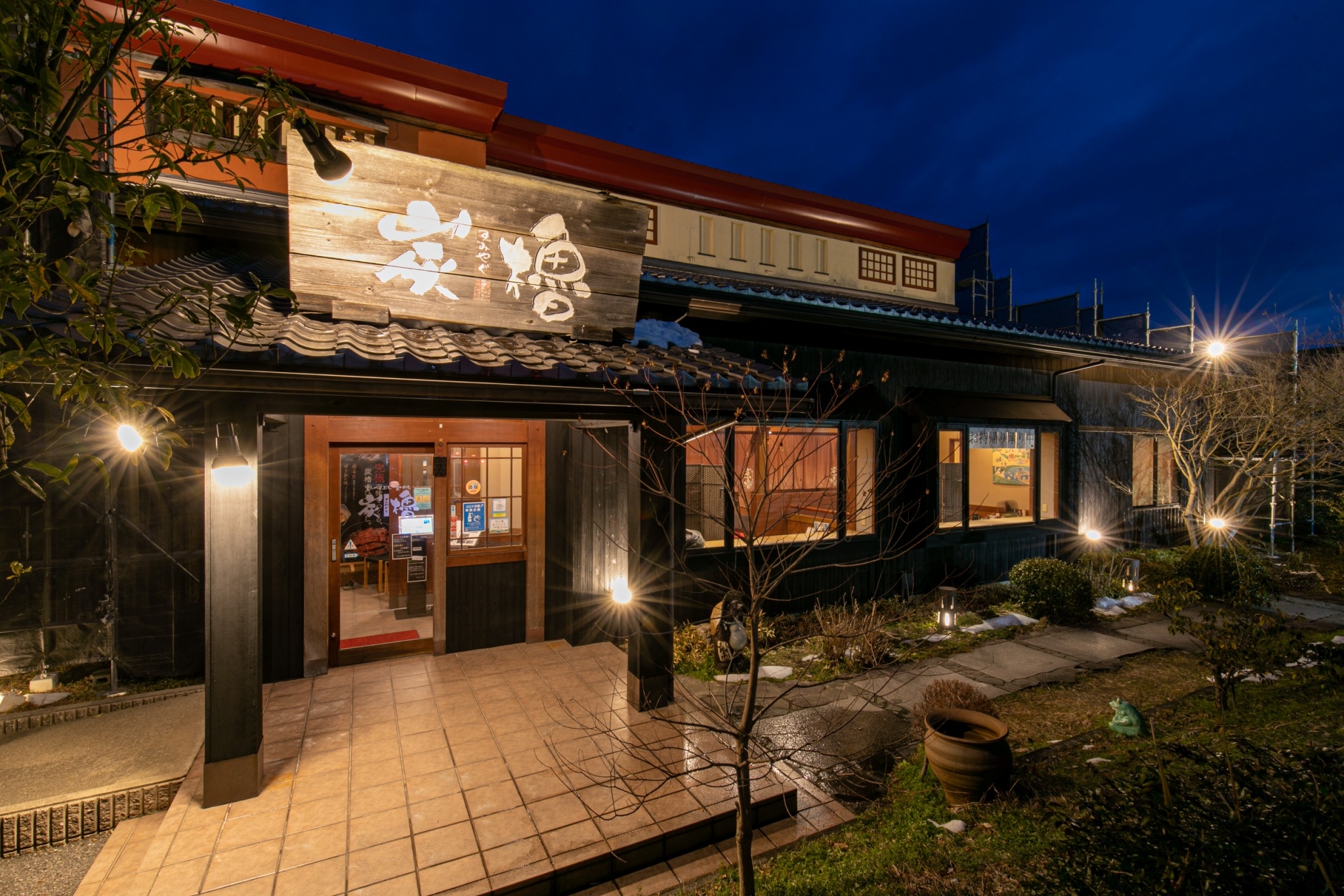 店舗外観.jpg